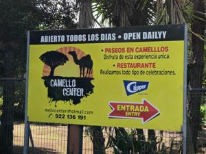 Eingang des Camello Centers bei El Tanque